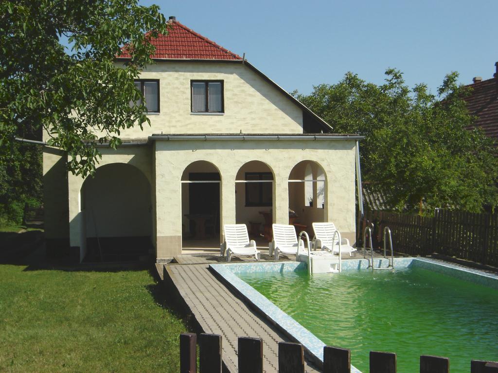 Somogyi Vendeghaz Villa Zamárdi Exterior foto
